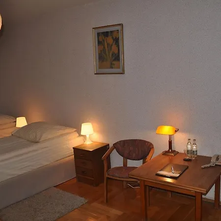 Four Points By Sheraton Готель 4*