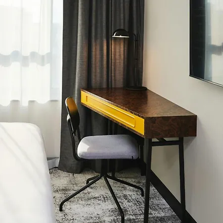 מלון Four Points By Sheraton 4*