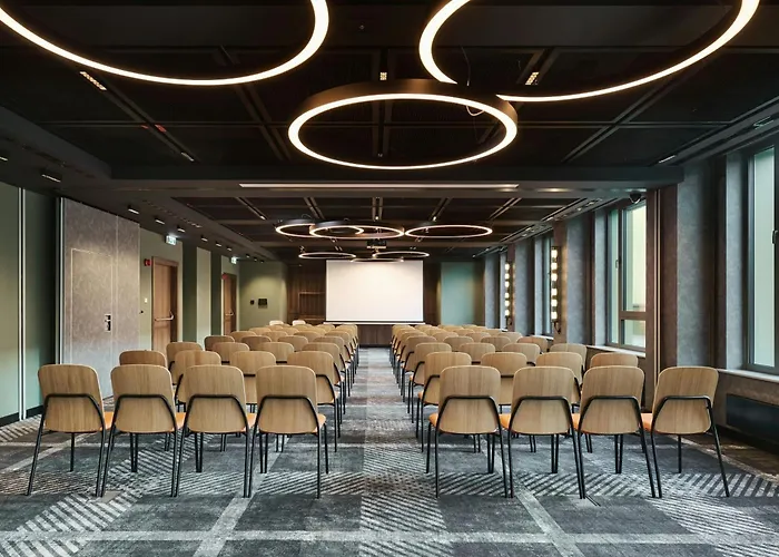 Отель Four Points By Sheraton 4*